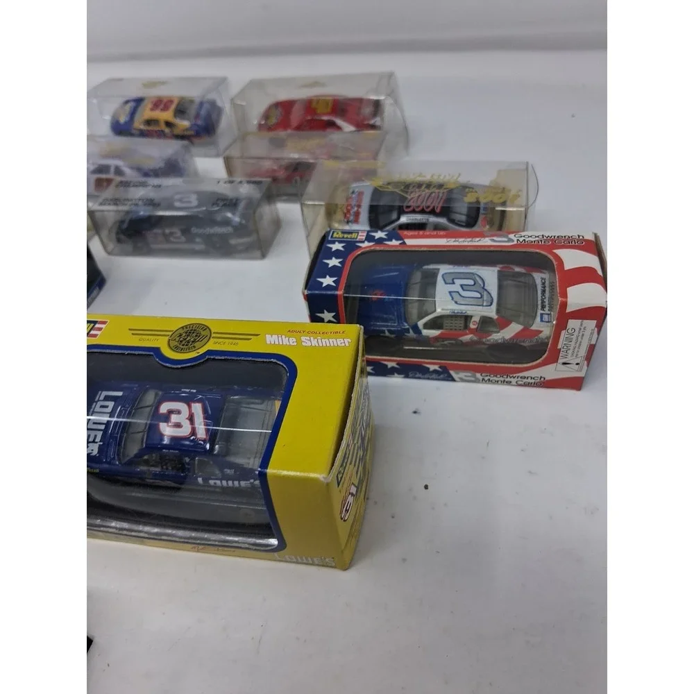 Lot Of 12 Mixed Nascar Collectable Csrs Die Cast 1/64
